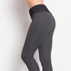 💲SALE 💲Bella Body Lift Leggings